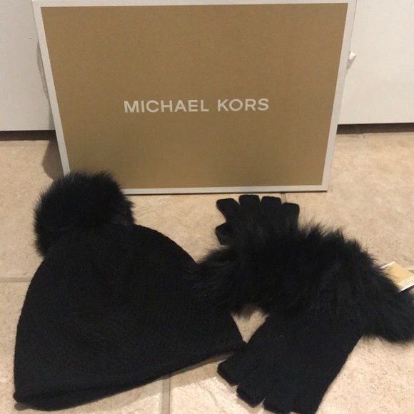 Michael Kors Accessories - MICHAEL KORS BEANIE - CASHMERE - NEW